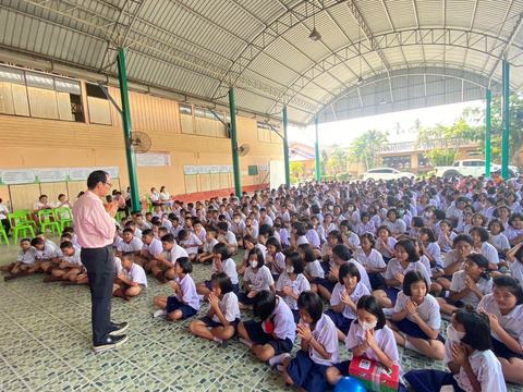 Thailand: Youth crusades in schools